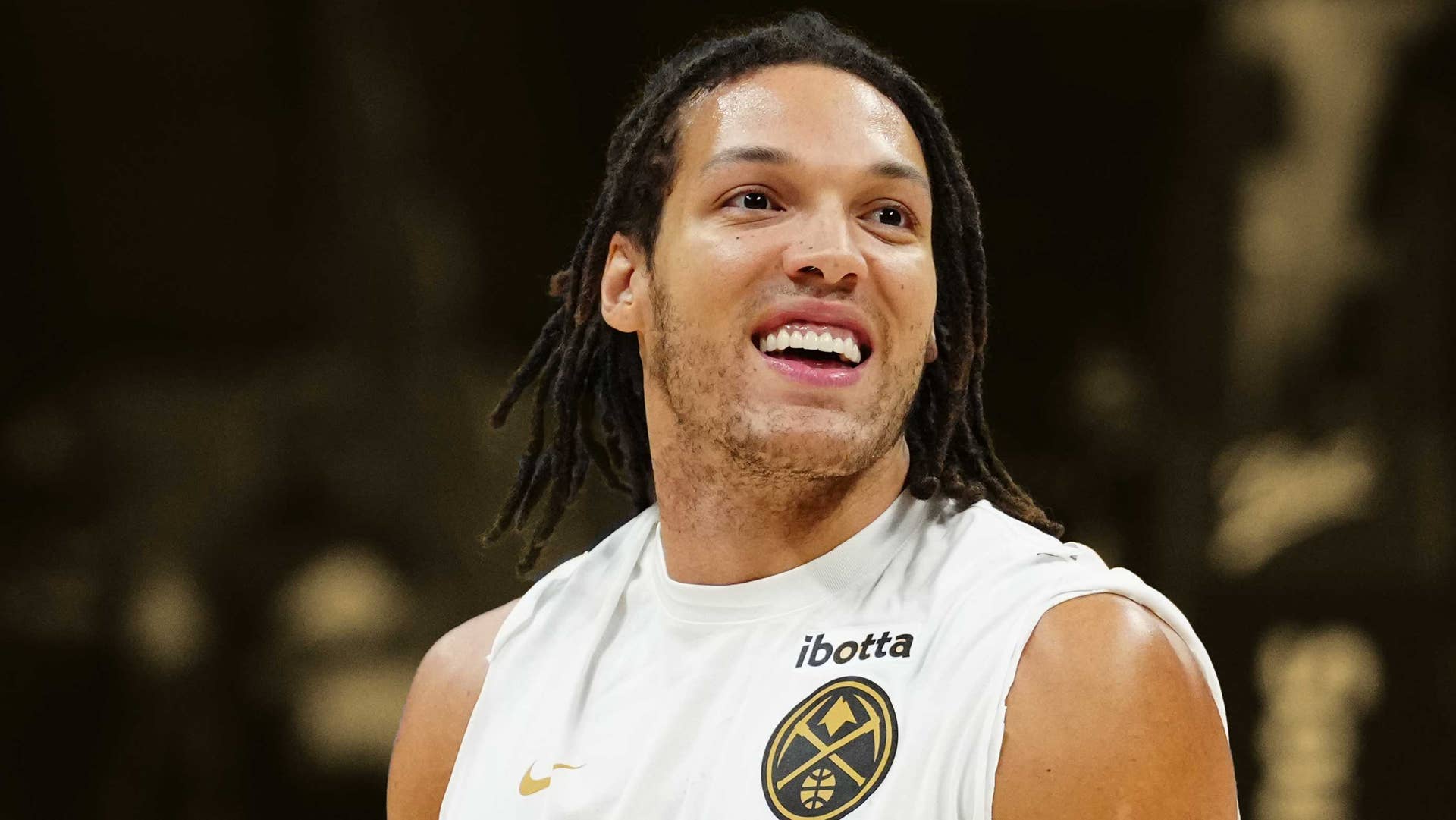 Aaron Gordon recalls a girl looking up his net worth on date ...