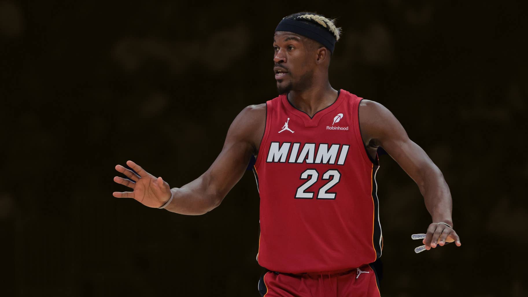 When Scottie Pippen almost divulged what went wrong between Jimmy ...
