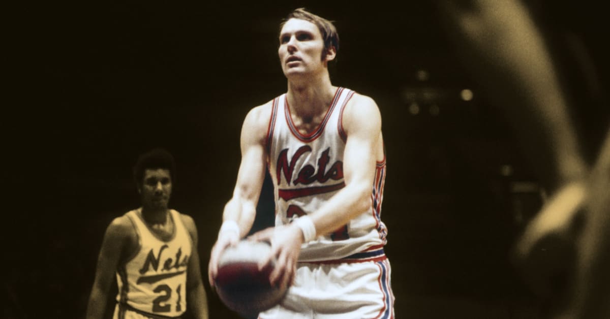 Why did Rick Barry adopt signature underhand free throw routine