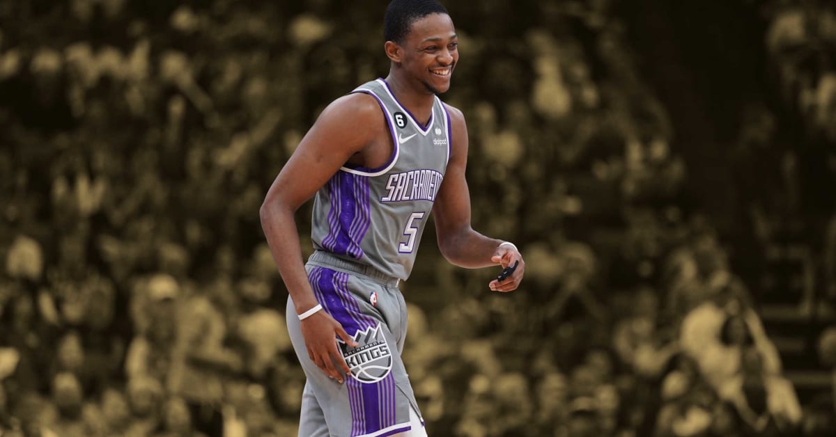 deaaron fox basketball shoes