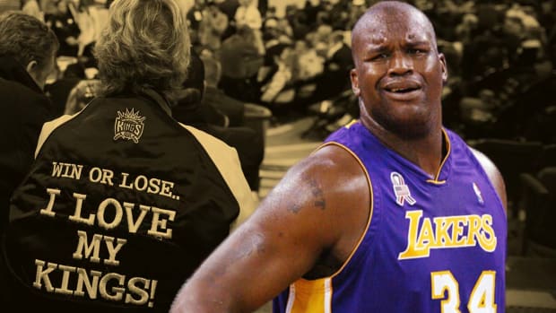 Shaquille O'Neal's 20k points-game ball destroyed by a Kings fan