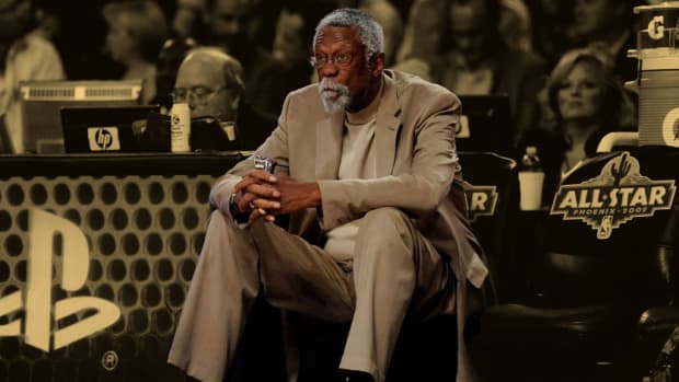 Bill Russell sitting courtside at the 2009 All-Star game in Phoenix