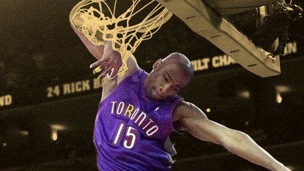 Vince Carter breaks down his most dangerous dunk: "if you fall off you break your arm"