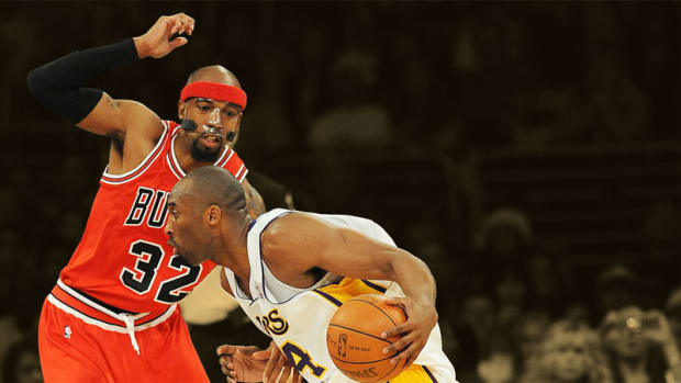 Los Angeles Lakers shooting guard Kobe Bryant and Chicago Bulls shooting guard Richard Hamilton