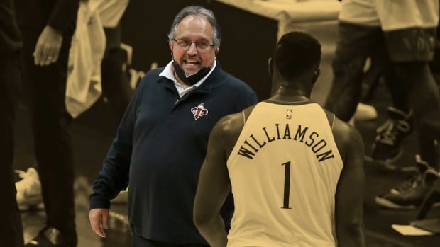 May 4, 2021; New Orleans Pelicans head coach Stan Van Gundy talks to forward Zion Williamson during their matchup against the Golden State Warriors at the Smoothie King Center