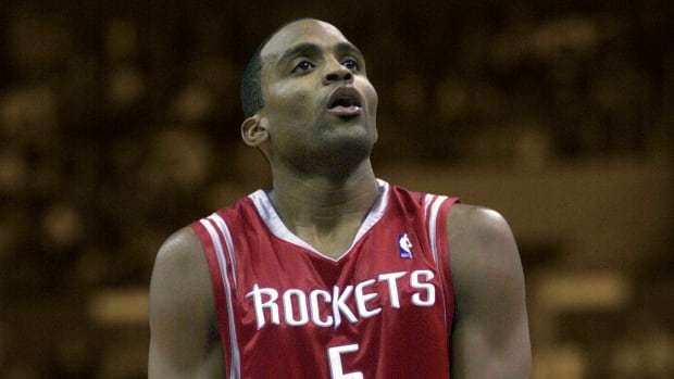 December 25, 2003; Houston Rockets guard Cuttino Mobley shoots a free throw against the Los Angeles Lakers at the Staples Center
