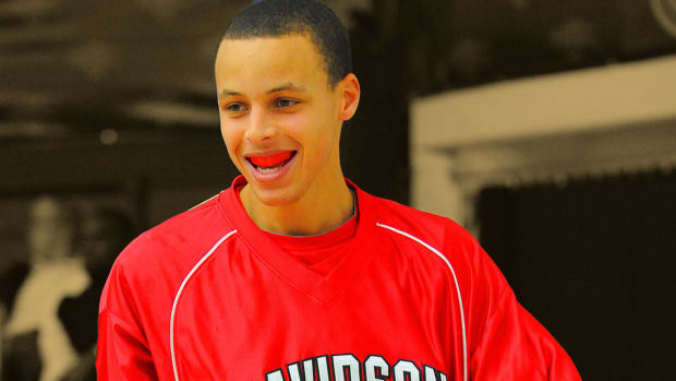 Steph Curry’s NSFW response to schools recruiting him: Fu*& ‘em! I’m staying at Davidson
