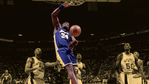 Los Angeles Lakers center Shaquille O'Nea