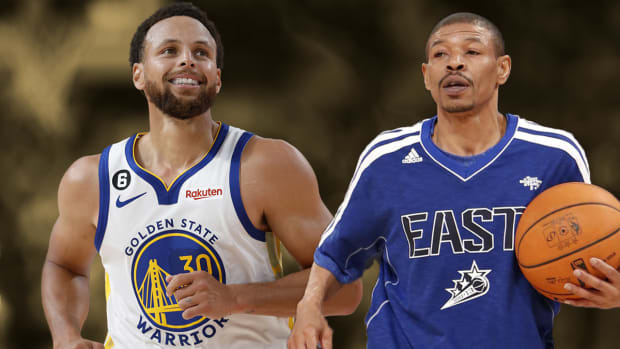 Stephen Curry would be definitely like a 2.0 version of that" - Muggsy Bogues named Stephen Curry's counterpart in the 90s