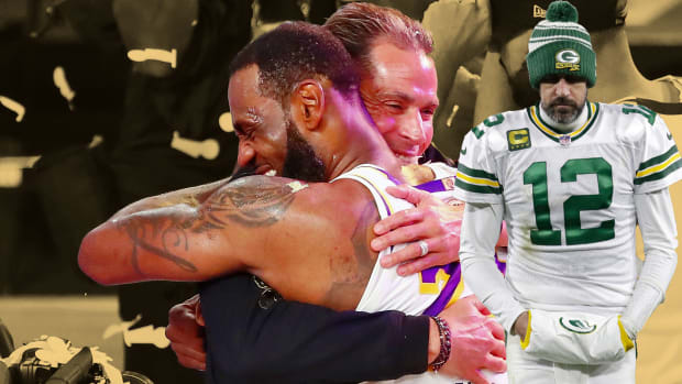 LeBron James hugs Rob Pelinka, Aaron Rodgers walks sadly