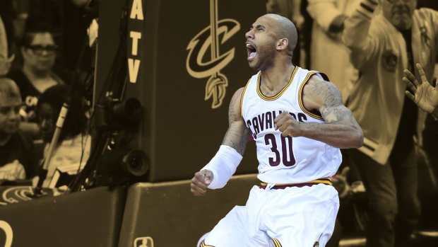 Cleveland Cavaliers guard Dahntay Jones (30) celebrates 