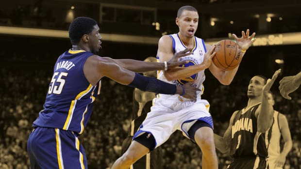 When Stephen Curry tried to play peacemaker and got tossed aside - Basketball Network - Your daily dose of basketball