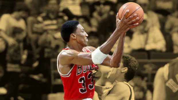 Chicago Bulls forward Scottie Pippen against the Orlando Magic during the 1995 season at the Orlando Arena