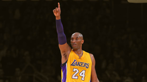 Kobe Bryant with the Los Angeles Lakers in 2016