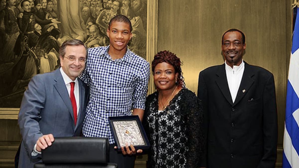 giannis antetokounmpo parents