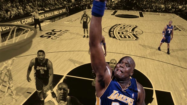 Ensemble basket top lakers
