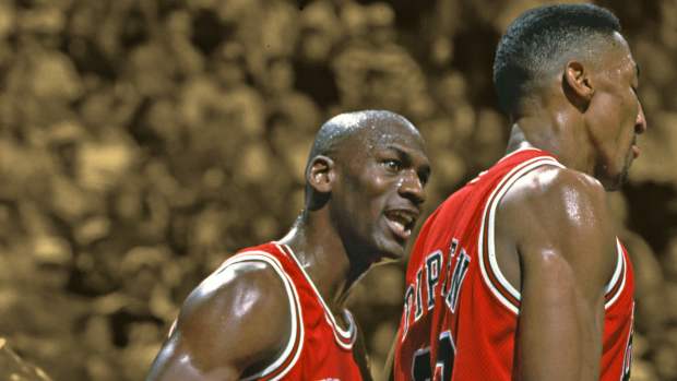 Scottie pippen returns to chicago bulls 23 online