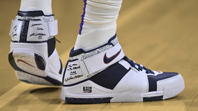 Nike designer reveals real inspiration behind LeBron s first shoe