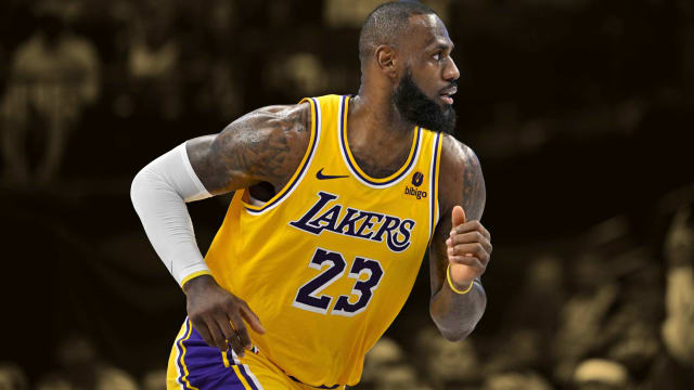 Is lebron sale james ambidextrous