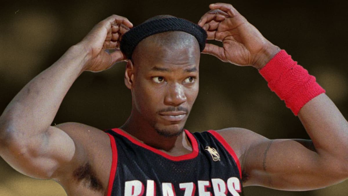 FAREWELL CLIFF ROBINSON His records show why Portland will always love Robinson Basketball Network Your daily dose of basketball