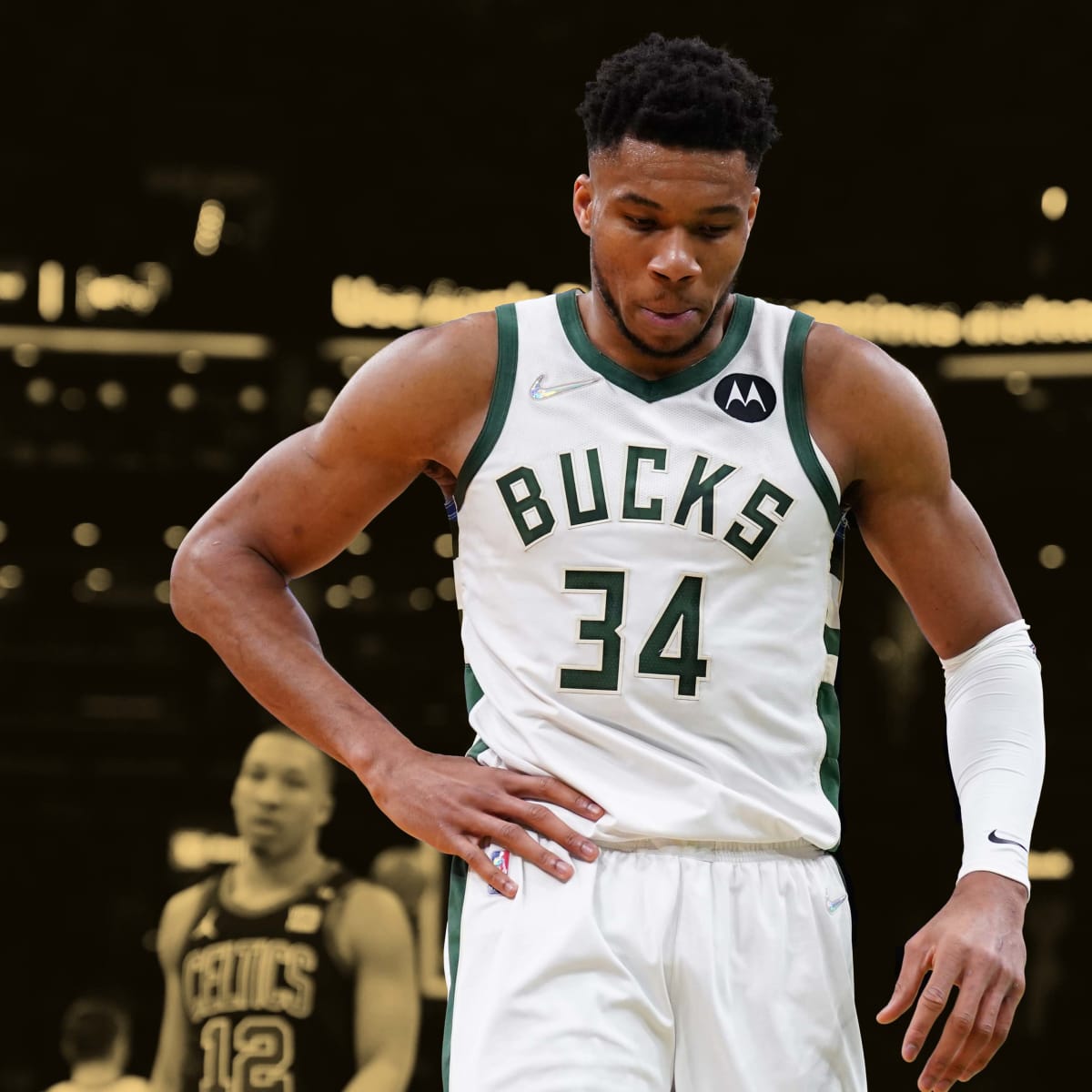 Freak out! Giannis Antetokounmpo's 50 power Milwaukee Bucks to