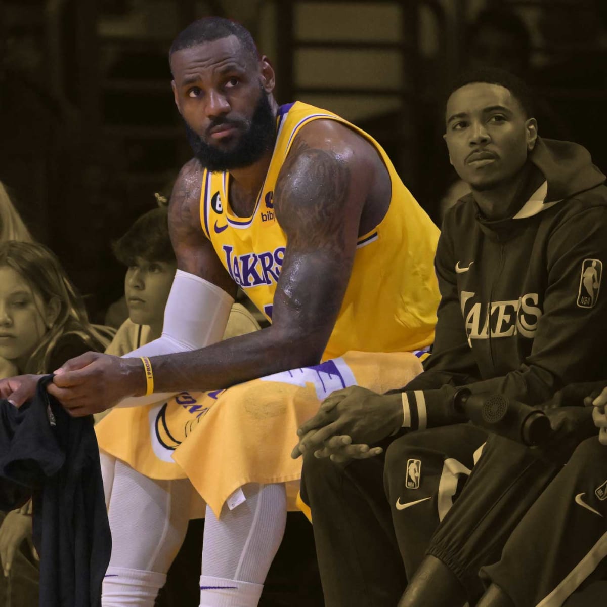 Lebron lakers bench top