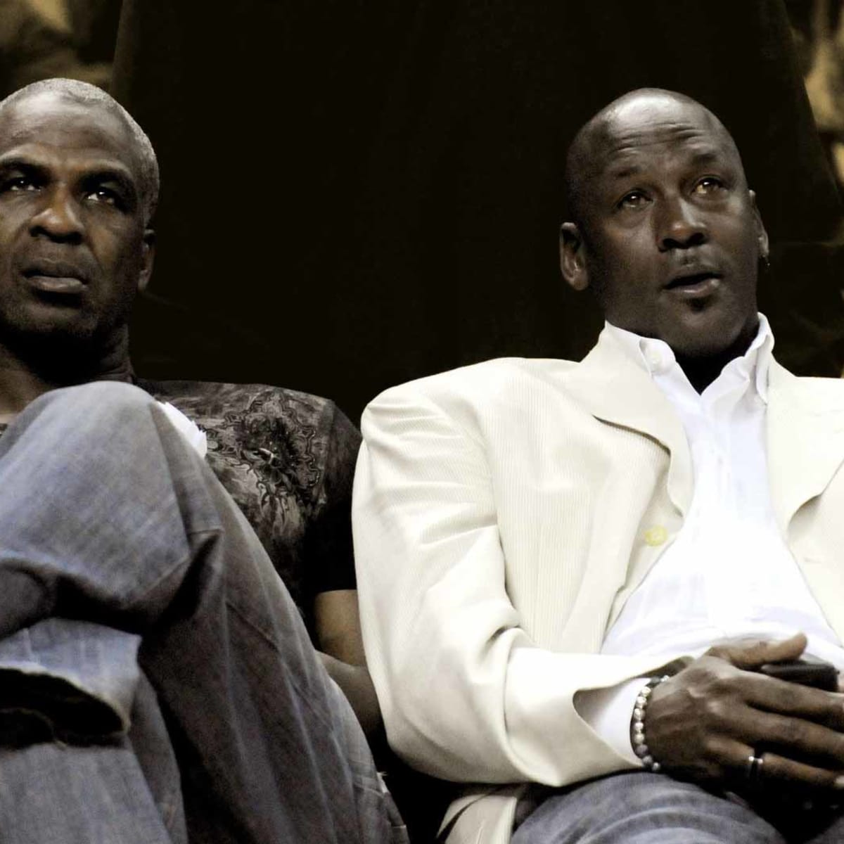 Charles oakley clearance michael jordan