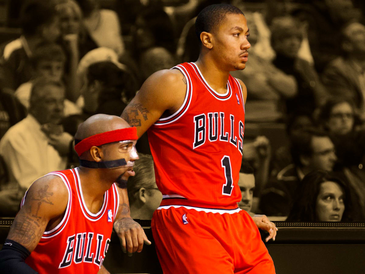 Top Moments: Derrick Rose becomes youngest player to win MVP