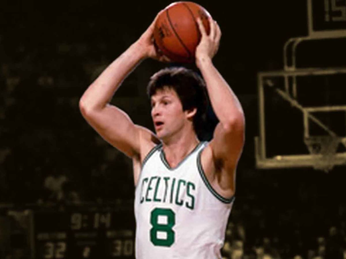 Scott Wedman was forced to paint his shoes green after Celtics trade -  Basketball Network - Your daily dose of basketball