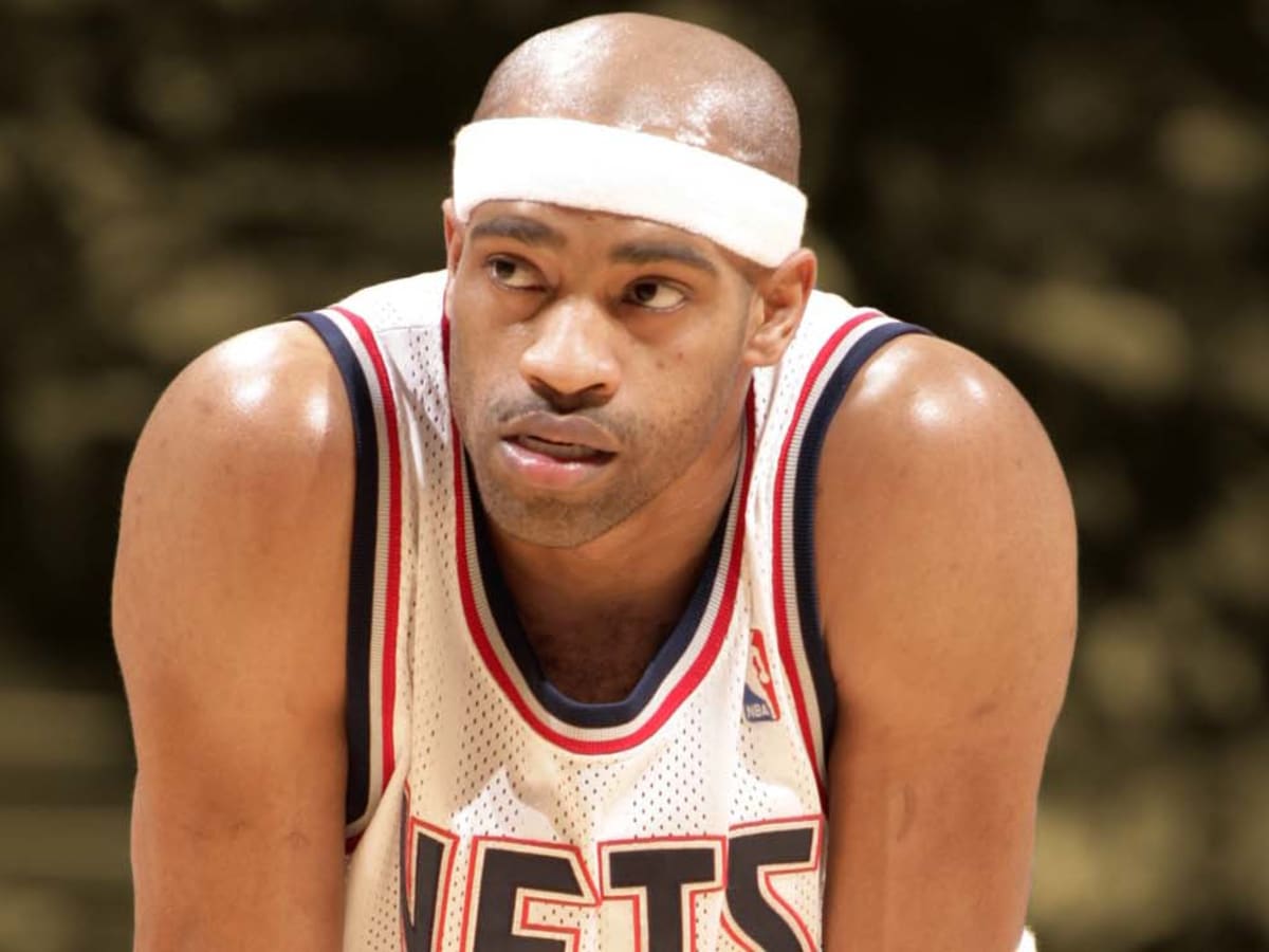 Legendary moments: Vince Carter traded to Nets