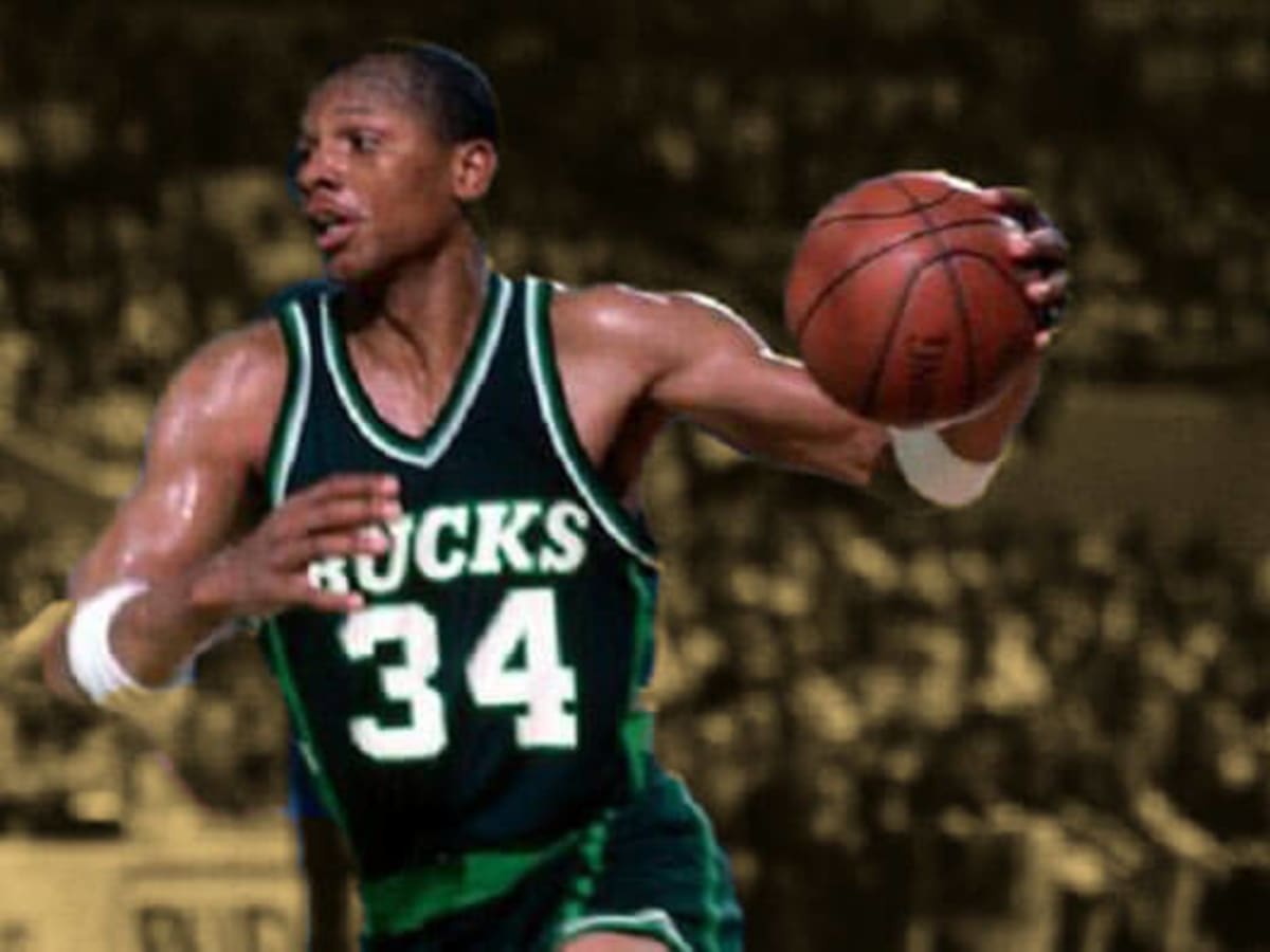 Terry cummings outlet bucks jersey