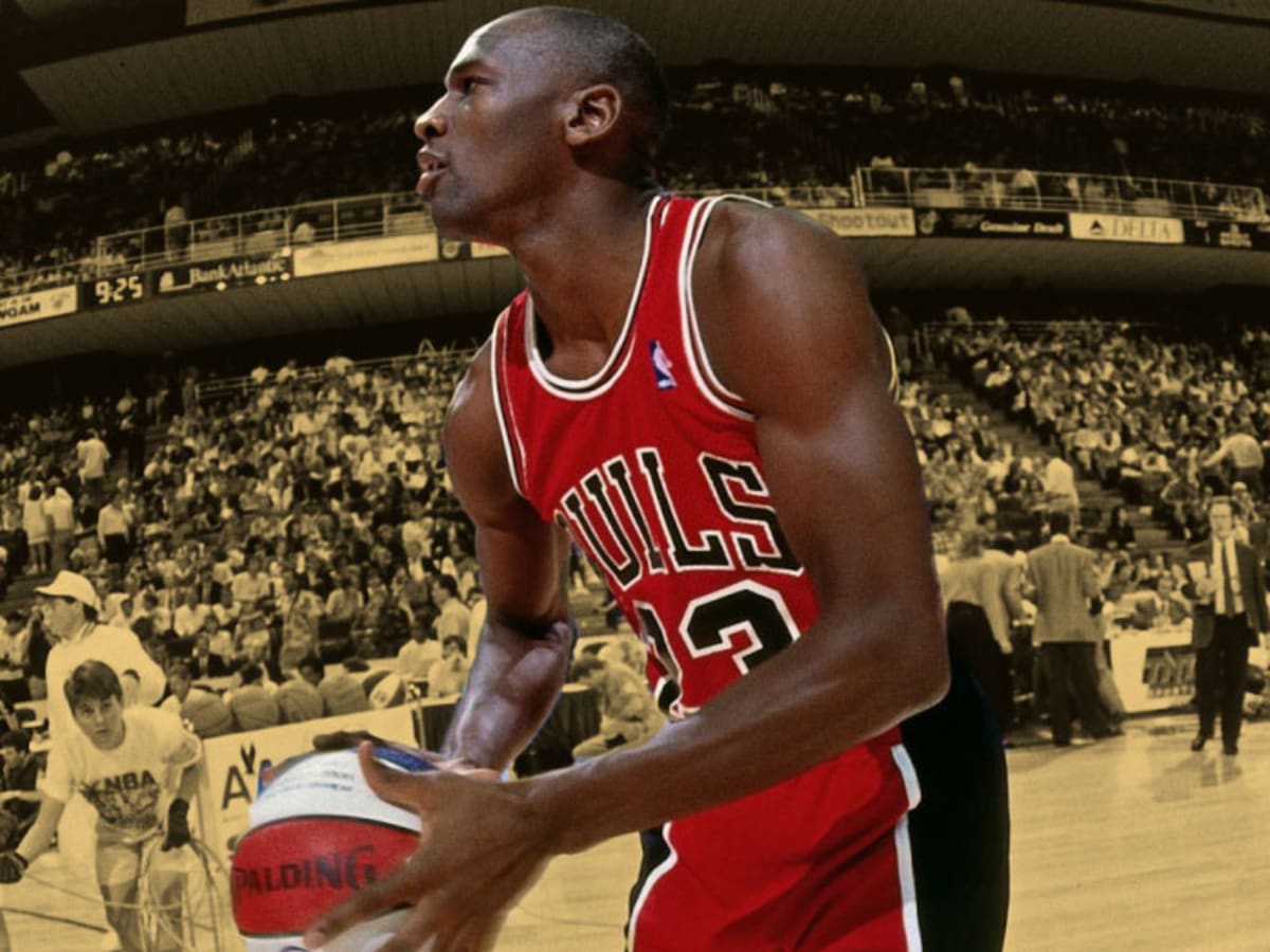 Michael Jordan still has the worst three point contest score ever