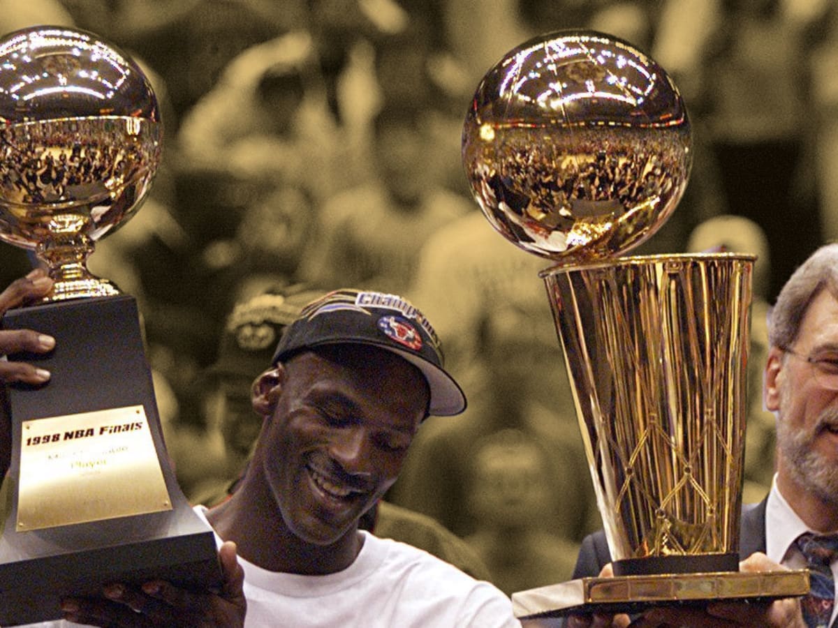 Phil Jackson explains how Michael Jordan did not win games by himself Basketball Network Your daily dose of basketball