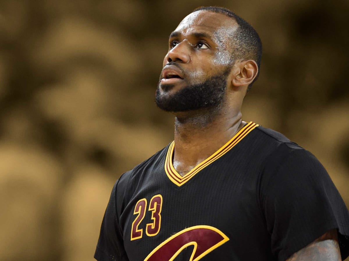 2016 lebron james store