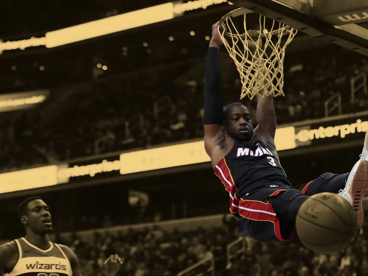 Shortest player to dunk best sale