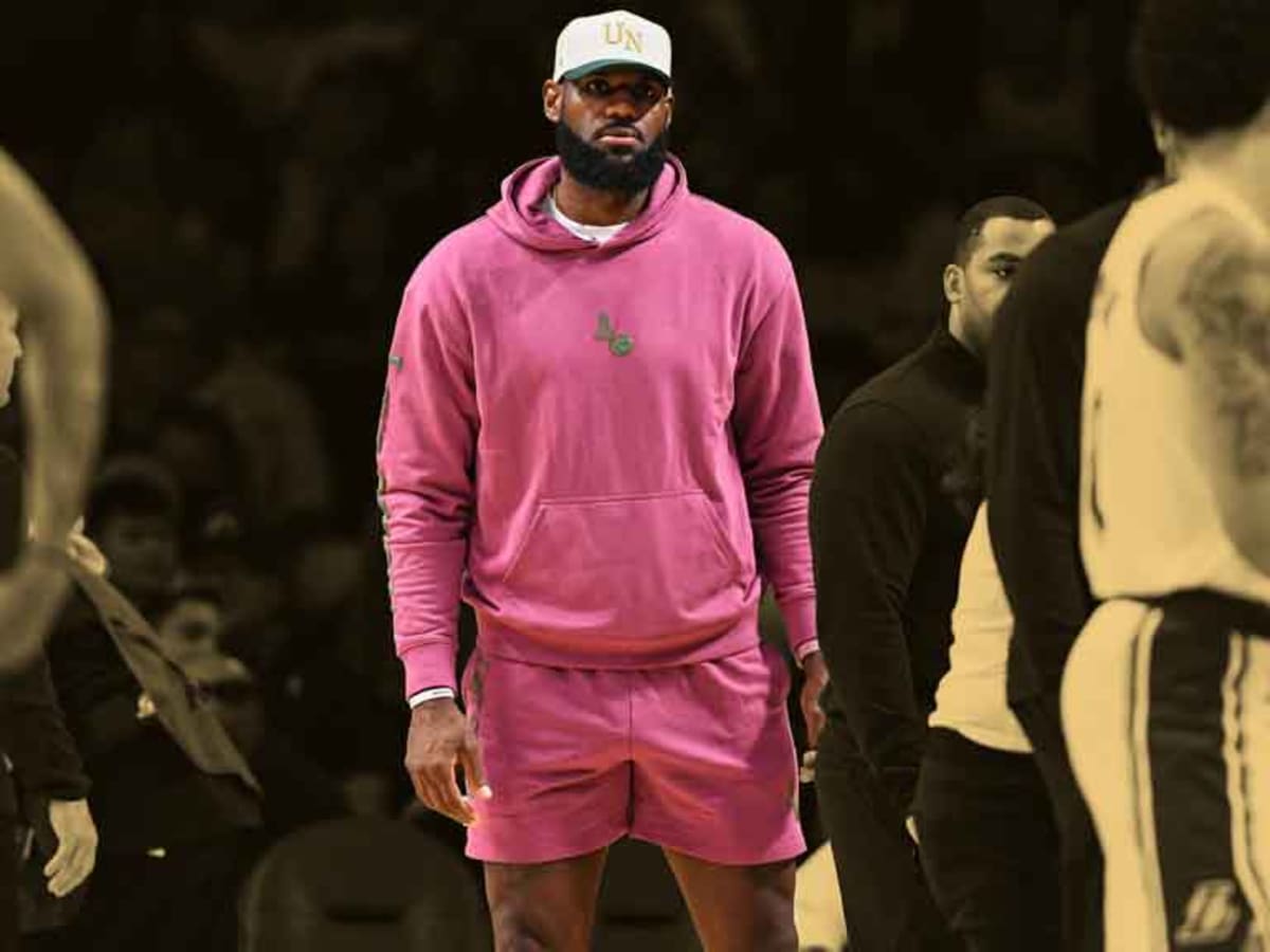 Lebron james clothes outlet
