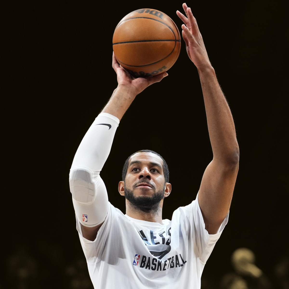 How LaMarcus Aldridge perfected his mid-range shot - Basketball Network, image size:1200x1200