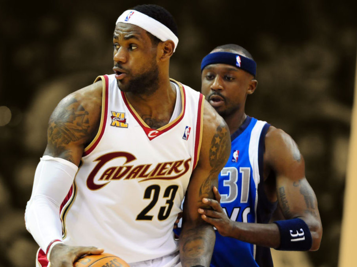 lebron james dunking on jason terry