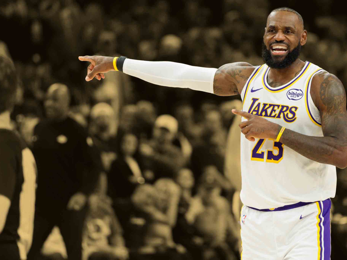 Fans furious as LeBron James escapes ejection after shoving referee during  altercation - Basketball Network