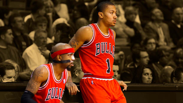 DERRICK ROSE CHICAGO BULLS THROWBACK JERSEY - Prime Reps