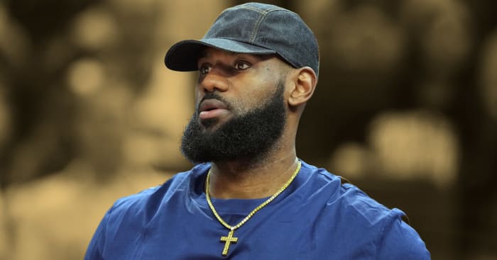 LeBron James gives up scoring title for longevity