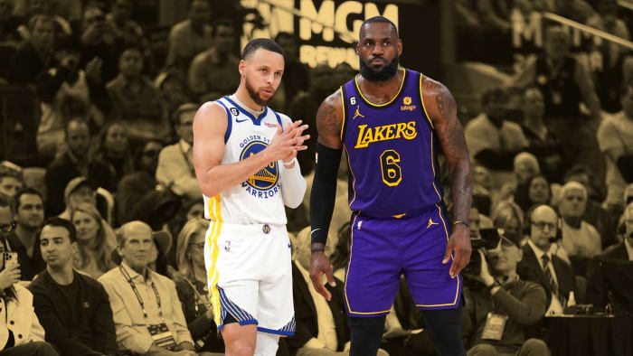 steph curry next to lebron