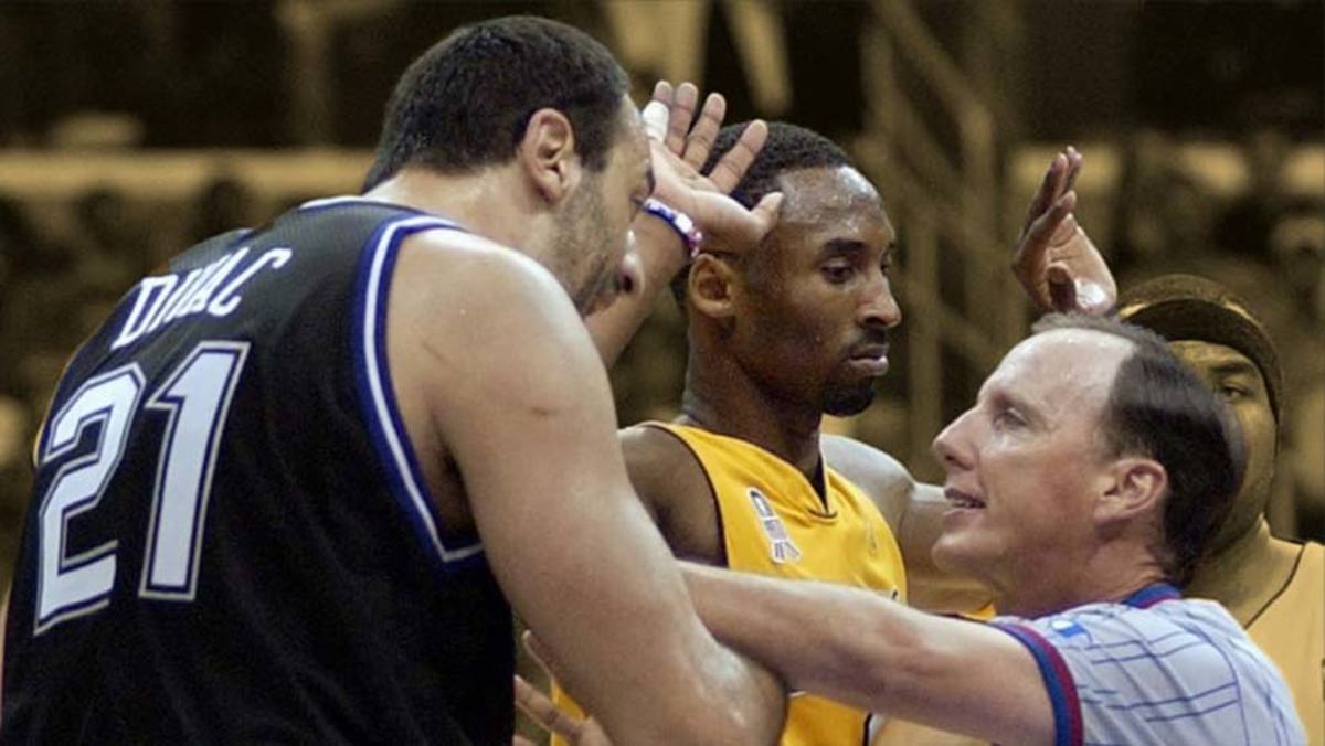 Lakers Vs Kings 2002 Game 6 Referees The controversy behind Game 6 of the Los Angeles Lakers vs. Sacramento