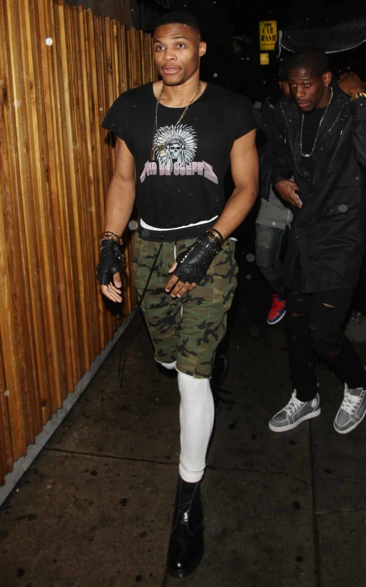 Russell-Westbrook-pregame-oufit