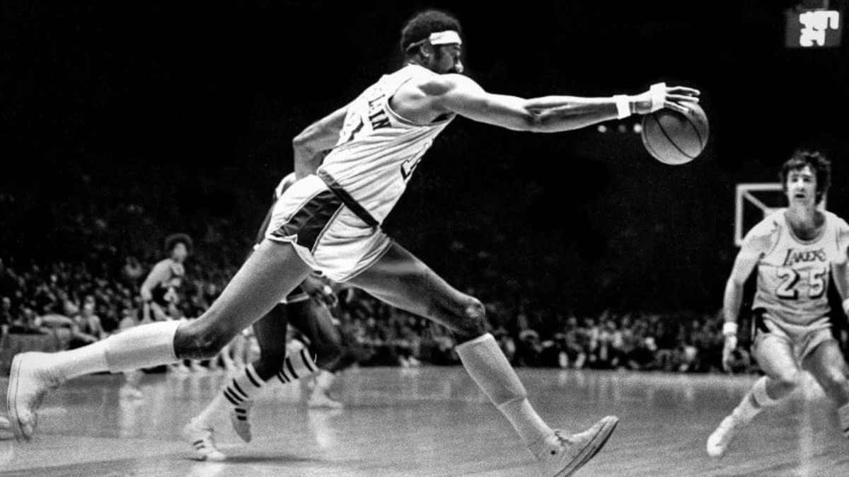 RARE FOOTAGE: Wilt Chamberlain in High School - Basketball Network - Your  daily dose of basketball