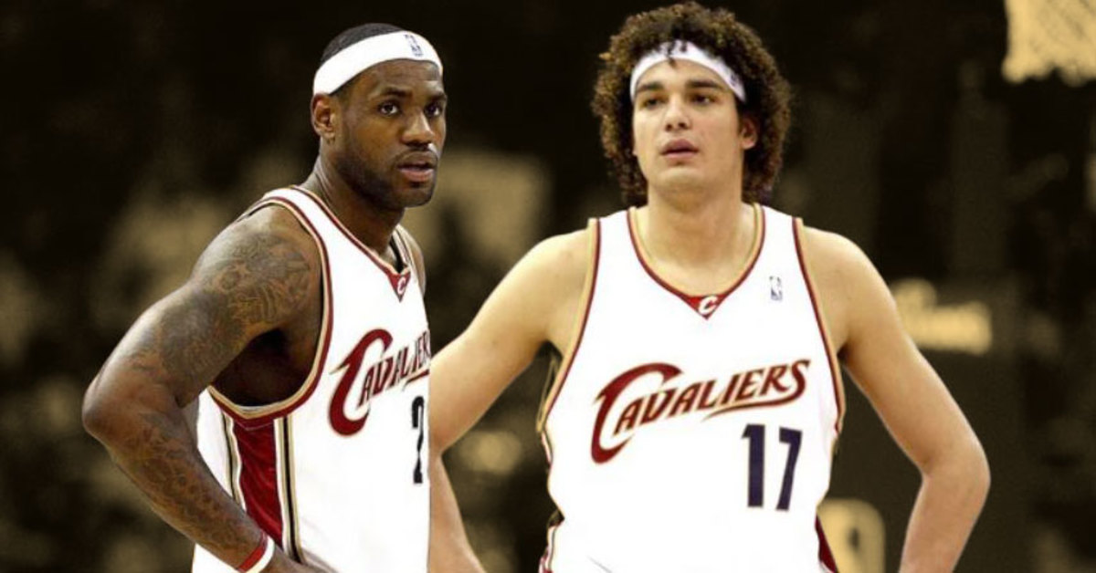 Anderson Varejao back with Cavaliers in player development role