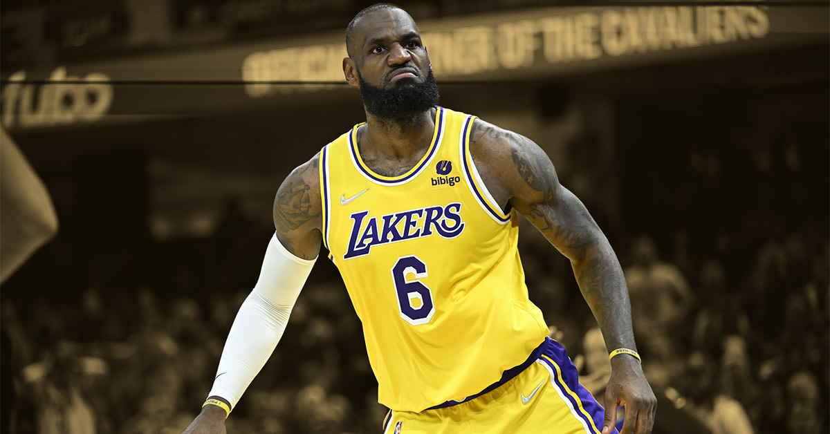 LeBron James triple-double lifts Los Angeles Lakers past Cleveland Cavaliers