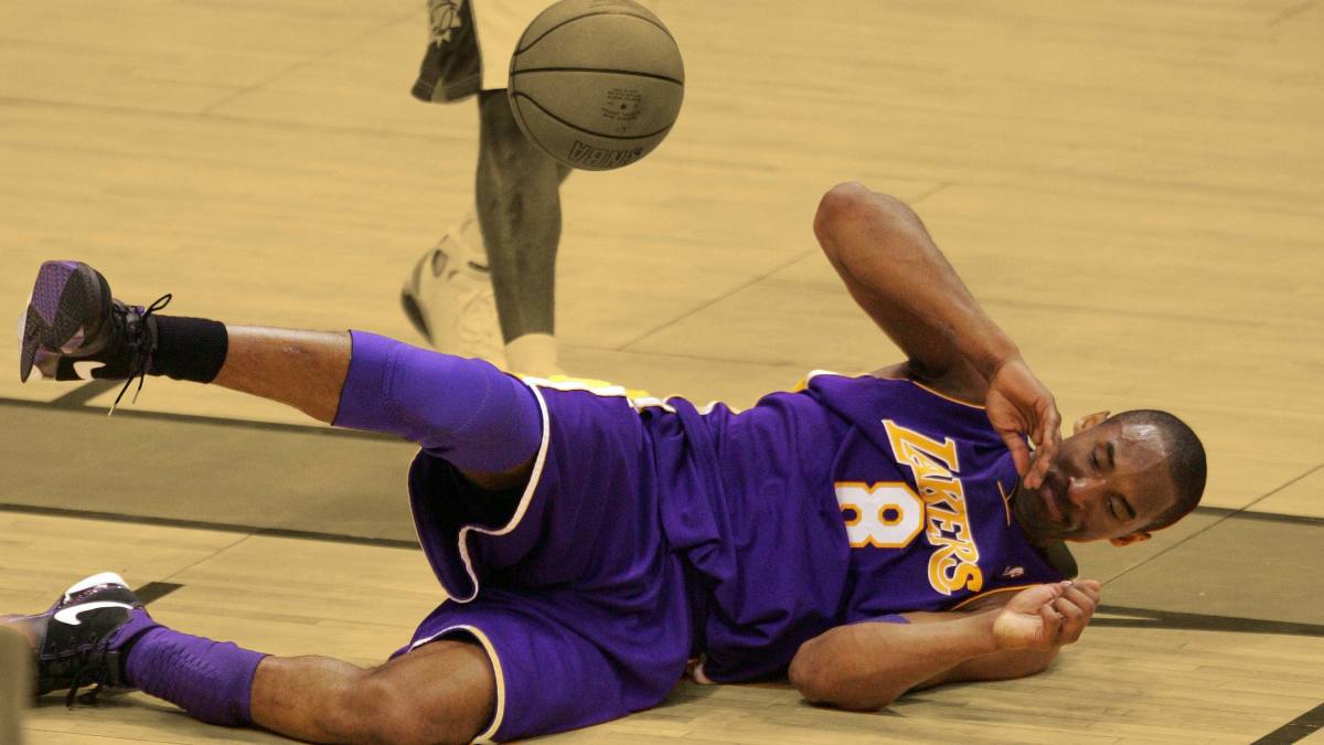 On this date Kobe Bryant quit on the Lakers in Game 7 against the Phoenix Suns
