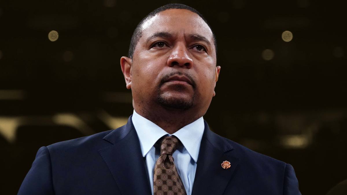 Mark Jackson helped build the Golden State Warriors. Why is he still
