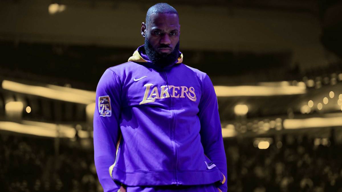 Lakers News: LeBron James Admits He Has Never Played Center Before But  Understood Responsibilities Of Position